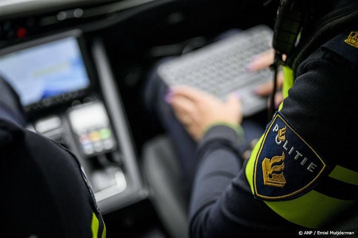 Aanrijding op A67: meerdere gewonden, snelweg tijdelijk dicht.