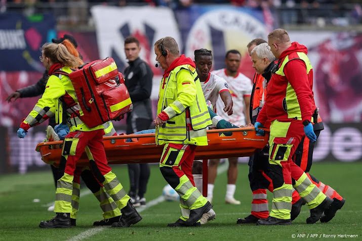 Spelers Leipzig en Kiel kort bewusteloos na harde botsing op veld