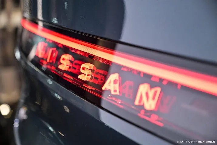 Kwakkelende autofabrikant Nissan waarschuwt voor fors verlies