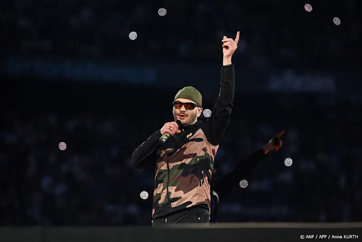 Franse rapper Jul trekt recordaantal bezoekers in Stade de France
