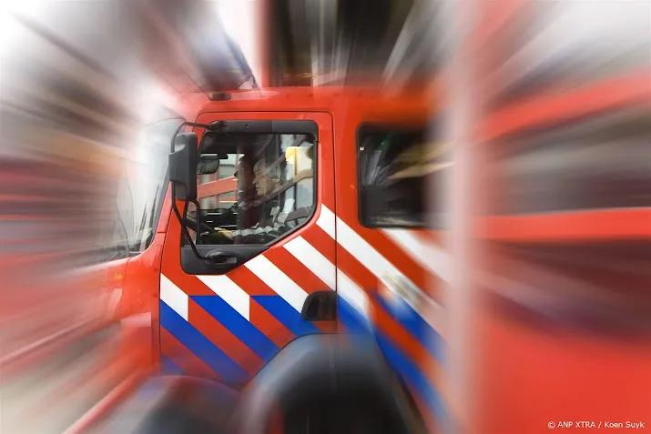 Uitslaande schuurbrand in Voorschoten, Zuid-Holland