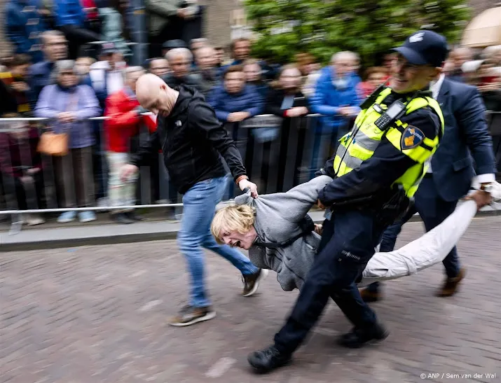 Honderden demonstreren tegen komst Schoof en Bosma in Wageningen