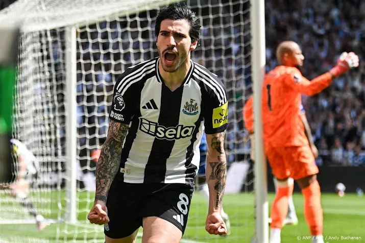 Newcastle derde in Premier League na zege op Chelsea