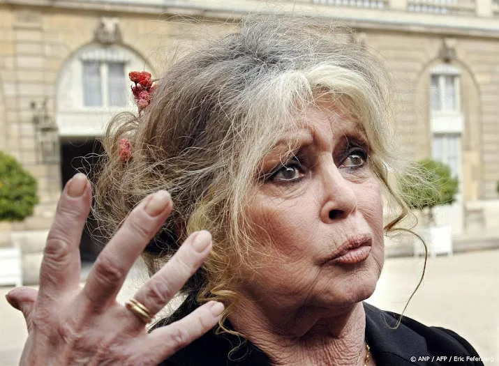 Bardot spreekt steun uit voor van aanranding verdachte Depardieu