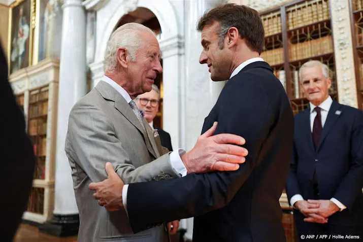 Franse president Macron brengt staatsbezoek aan VK