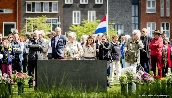 Enschede staat stil bij 25 jaar vuurwerkramp 
