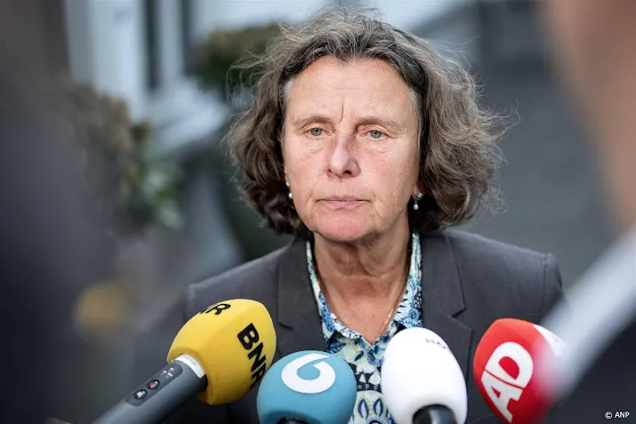 Faber: opvang moet soberder, knutselen of koekjes bakken kan wel