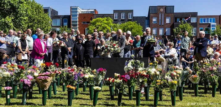 Herdenking 25 jaar vuurwerkramp druk bezocht
