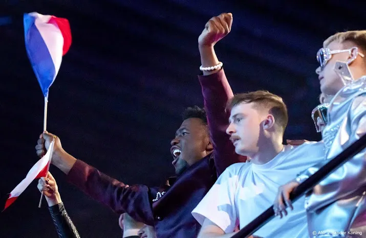 Commentaar songfestival liep door problemen voor op beelden