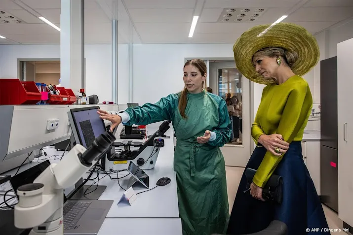 Máxima opent onderzoekscentrum in Amsterdam UMC