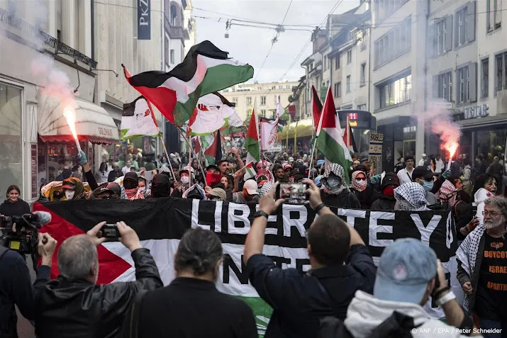 Honderden pro-Palestijnse demonstranten in centrum Basel