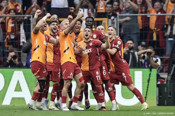 Galatasaray voor derde jaar op rij kampioen van Turkije