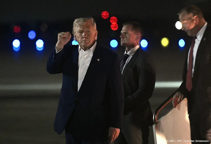 Trump kondigt onderzoek aan naar steun beroemdheden voor Harris