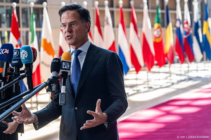 Rutte roemt Wiegel als 'leeuw van het naoorlogse liberalisme'