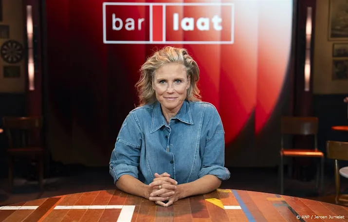 Sophie Hilbrand bedankt de kijker in haar laatste Bar Laat