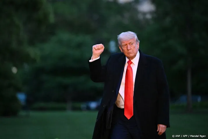 FT: Trump zet EU onder druk om heffingen voor VS te verlagen 