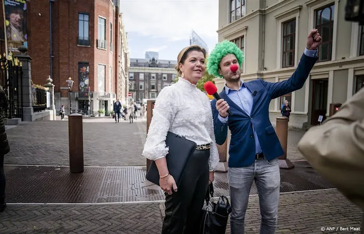 Ook satirisch programma Plakshot verdwijnt door bezuinigingen NPO