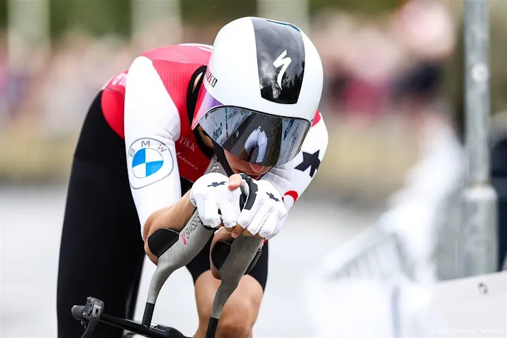 Wielrenster Reusser wint Ronde van Burgos in stijl