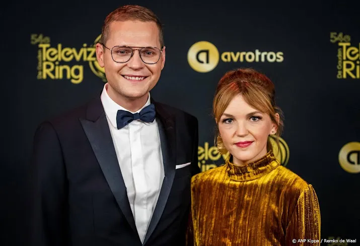 Presentator Luuk Ikink werkte met buikgriep bij RTL Late Night
