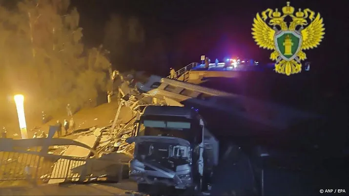 Doden en gewonden na instorten brug Rusland