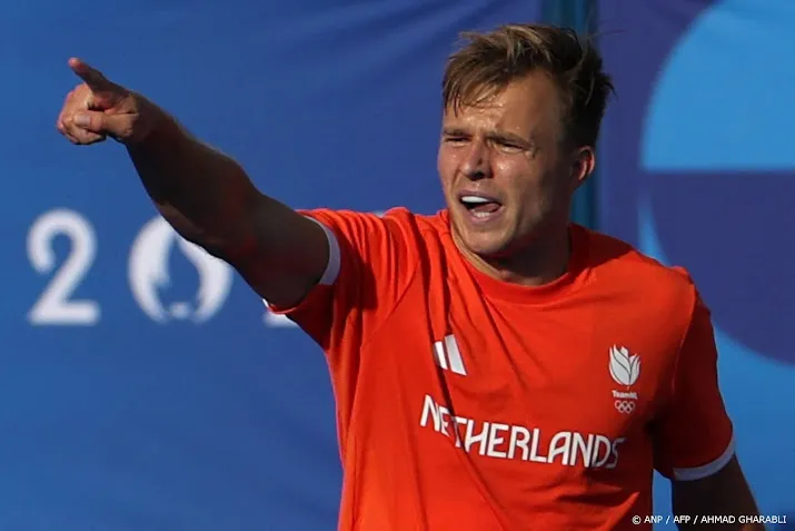 Van Dam helpt hockeyers met twee treffers langs India