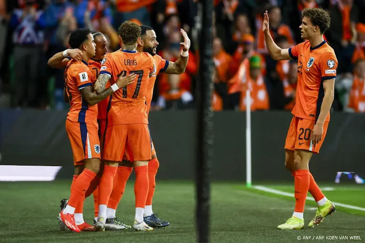 Oranje scoort acht keer tegen Malta in WK-kwalificatie