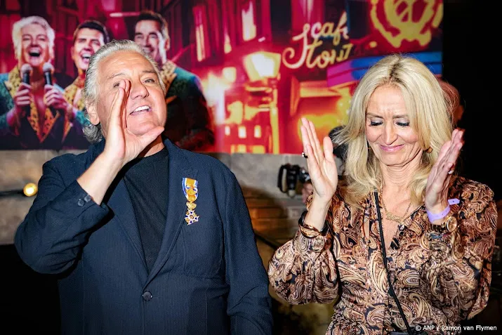 René Froger viert 60e verjaardag van 'allerleukste' Natasja