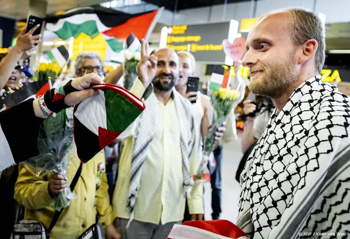 Kapitein Madleen twee keer naar ziekenhuis na detentie in Israël
