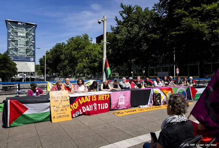 Van Weel: XR-activisten op A44 zullen 'consequenties ondervinden'
