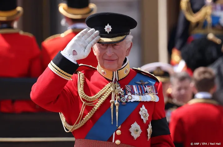 Britse koninklijke familie dankt militairen voor inzet