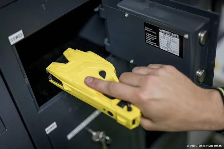Onderzoek: weinig risico op ernstig letsel bij inzet taser