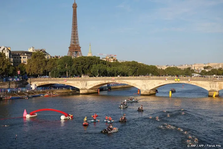 Zwemmen in Seine mag opnieuw na verbod van meer dan een eeuw 