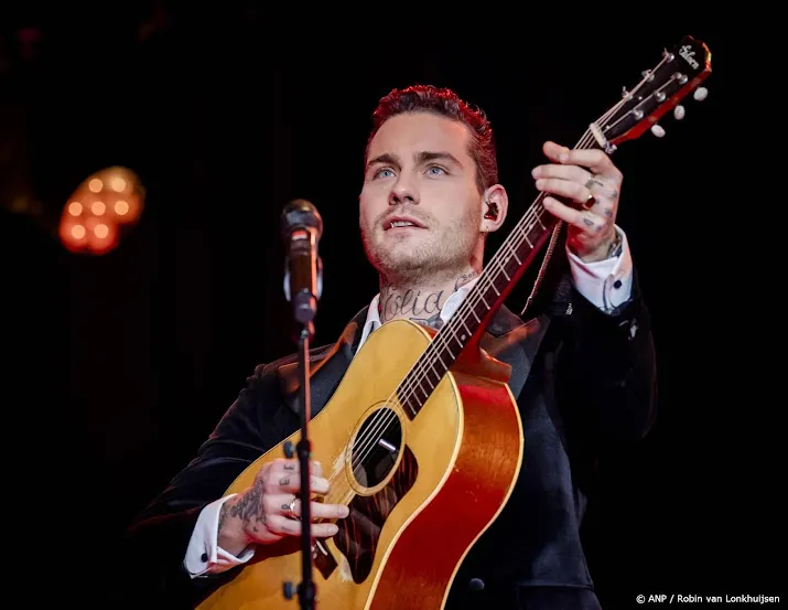 Douwe Bob met luid applaus ontvangen bij festival Gelderpop