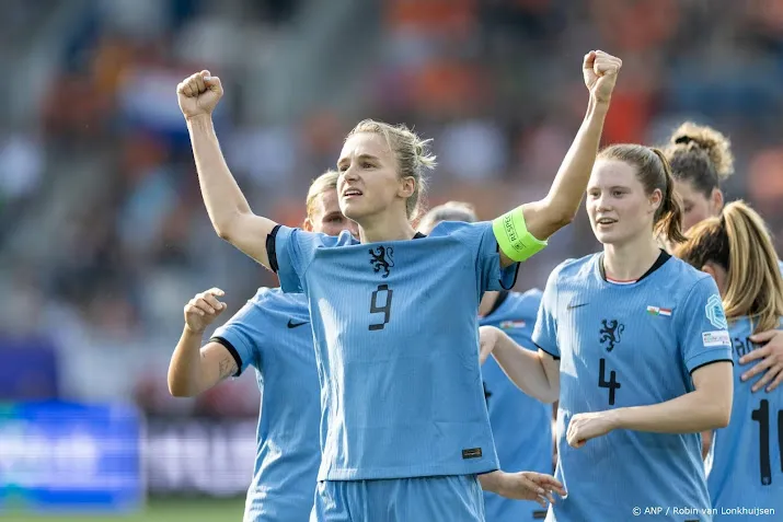 Miedema maakt op EK tegen Wales honderdste treffer voor Oranje