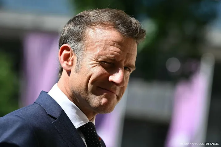 Macron roept in Brits parlement op tot wereldwijde 'order, order'