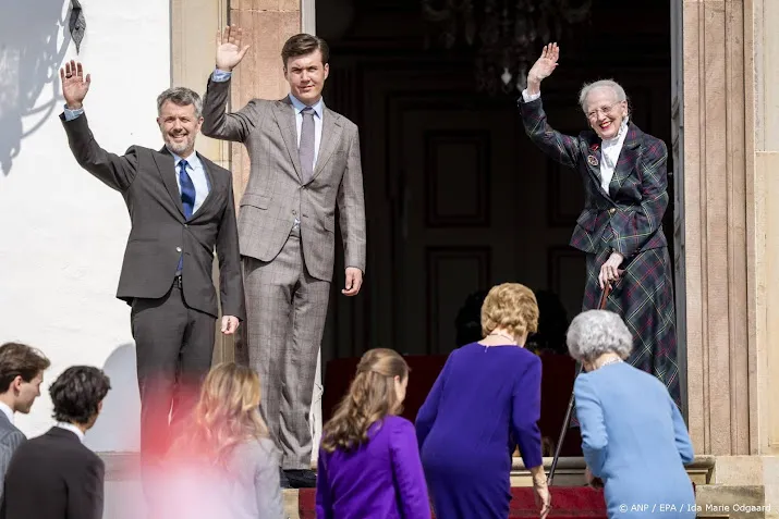 Deense kroonprins Christian weg, koningin Margrethe nu regentes