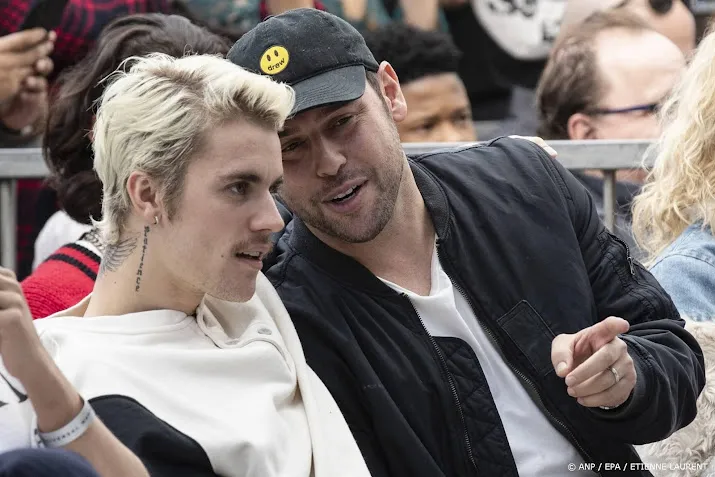 Justin Bieber schikt met oud-manager Scooter Braun