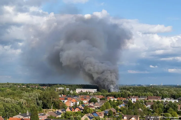 Honderd brandweerlieden nog bezig op terrein Tomorrowland