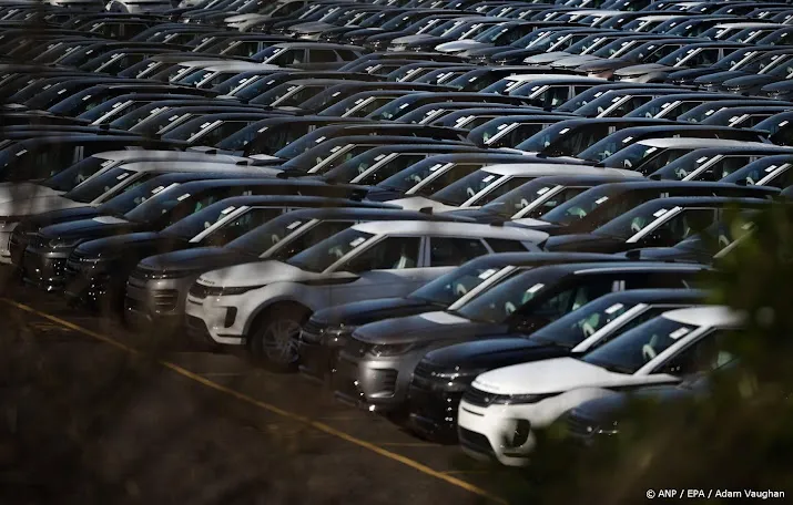 Jaguar Land Rover schrapt tot 500 managementfuncties in het VK