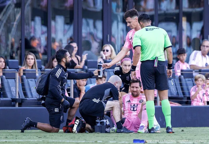 Messi heeft lichte spierblessure opgelopen 