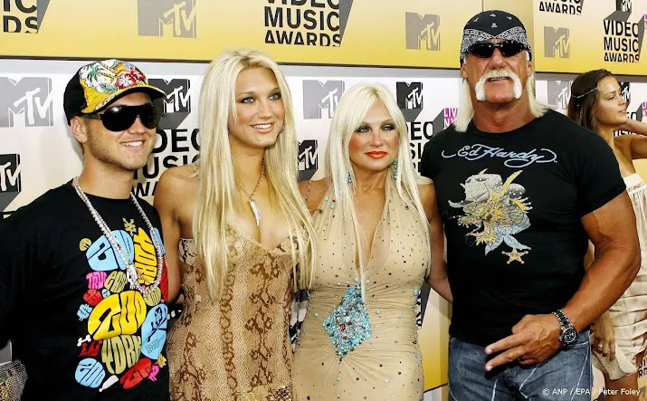 Brooke Hogan deelt waarom ze niet naar uitvaart vader Hulk ging