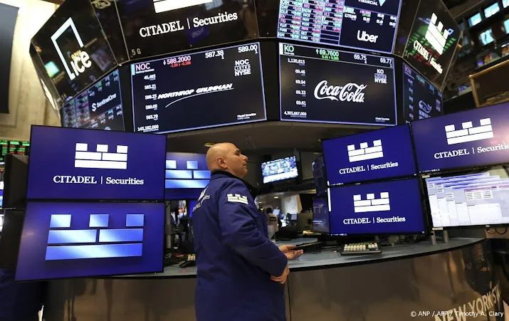 Nasdaq stijgt naar nieuwe recordstand om optimisme renteverlaging