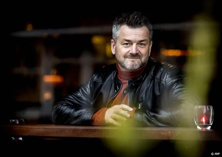 Kasper van Kooten stelt nieuwe 'verkering' voor