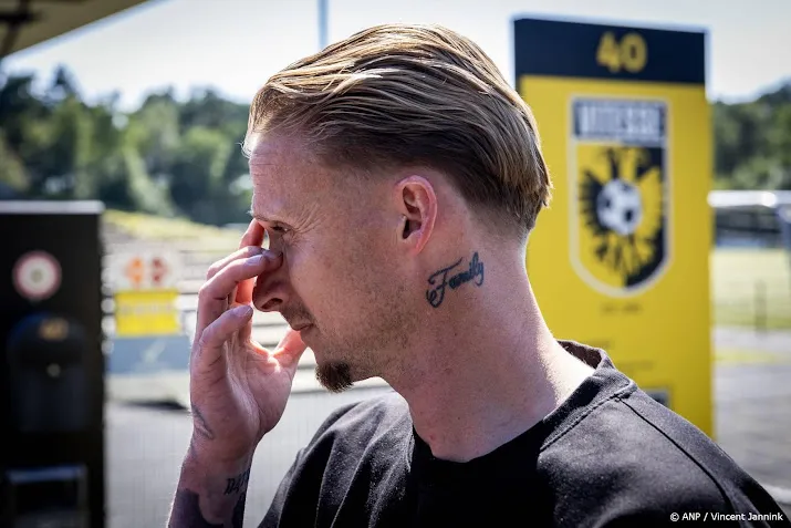 Büttner wil ondanks alles Vitesse blijven helpen 