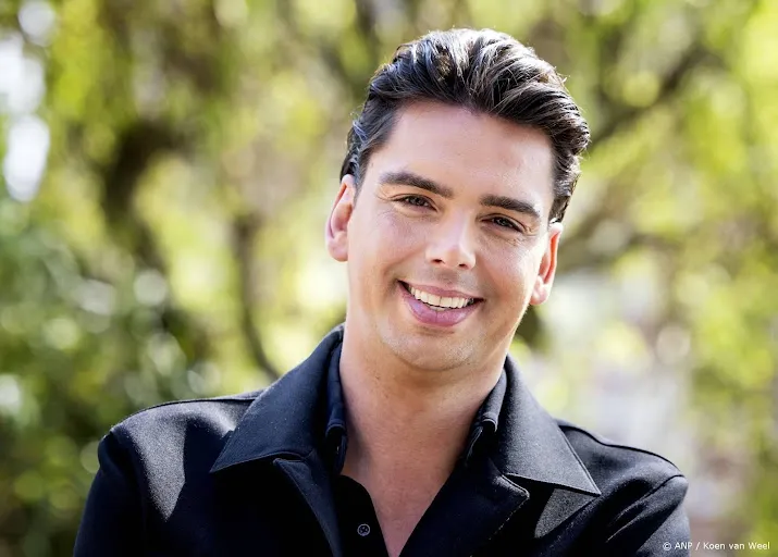 Simon Keizer, K3 en Yves Berendse co-hosts op 100% NL