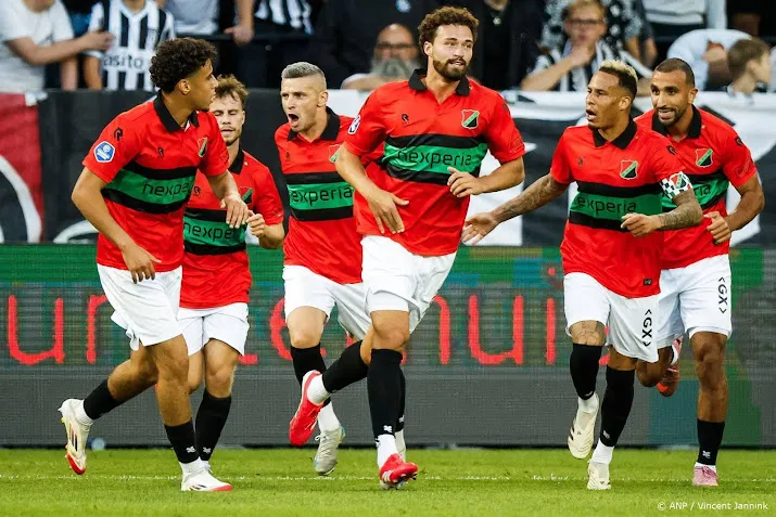 NEC viert ruime uitzege op tiental van Heracles Almelo
