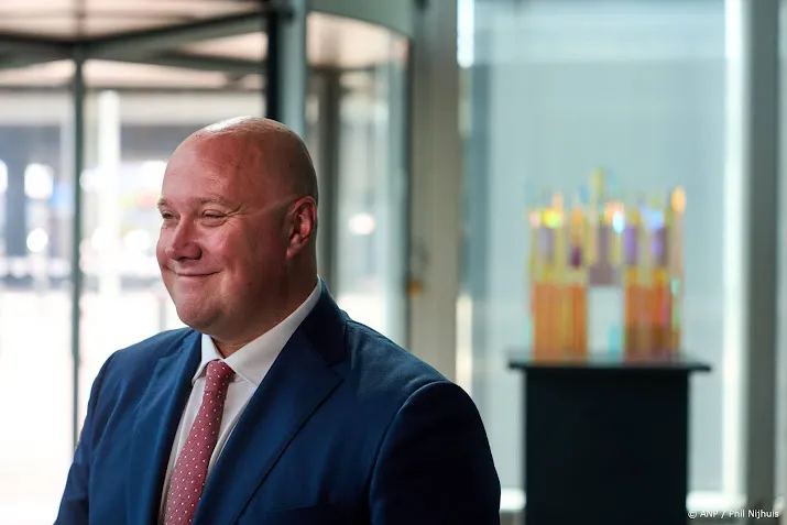 Ministerie neemt juridische stappen tegen bouwers HSL-Zuid
