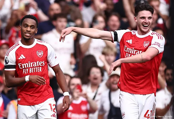 Timber leidt Arsenal naar tweede zege in Premier League