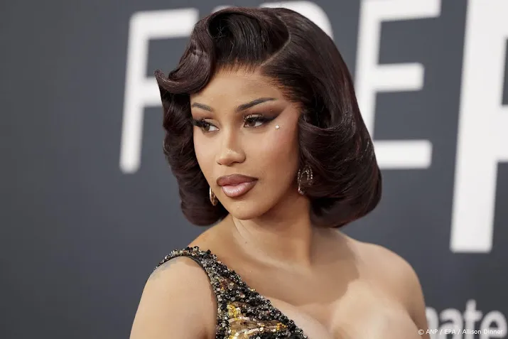 Cardi B: beveiliger eist 24 miljoen dollar