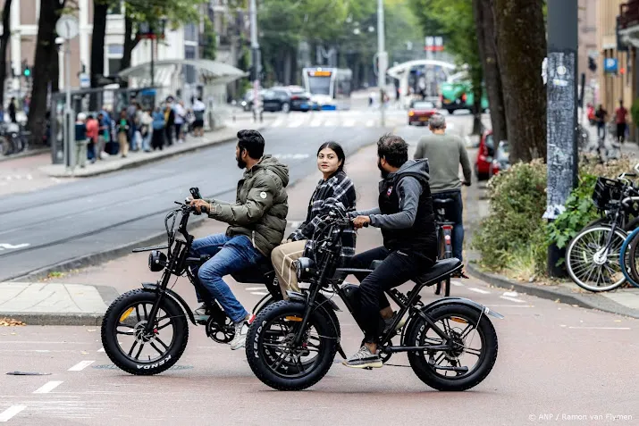 Veilig Verkeer Nederland noemt helmplicht 'goede eerste stap'